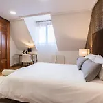 De La Guardia Suite Rosal