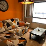 Alejate De Todo Pero Quedate Cerca