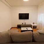 Apartamento Tito Oviedo 621A