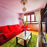 3 Large Room Modern Flat With Private Parking