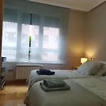 Centrico Apartamento Oviedo Parking Y Wifi Gratuitos Admite Mascotas
