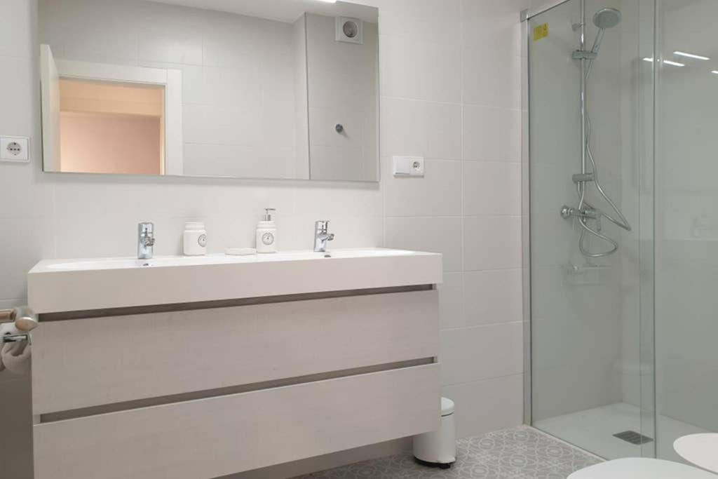 Nuevo-casco Historico-parking Gratuito. Apartment Oviedo