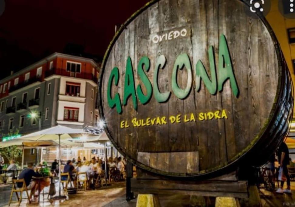 A Estrenar En Ubicación Inmejorable , Con Terraza Y Parking Incluido * Oviedo