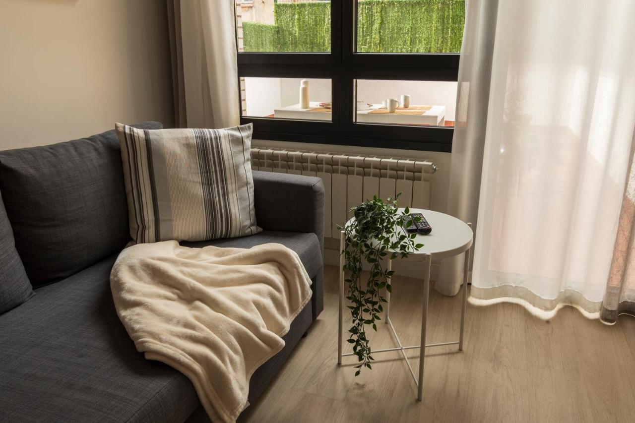 A Estrenar En Ubicación Inmejorable , Con Terraza Y Parking Incluido *