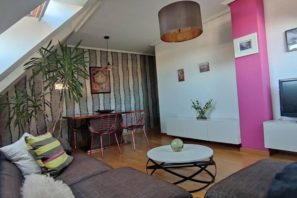 Atico Mirador Del Naranco, Parking Gratuito, Wifi, Zona Residencial * Oviedo