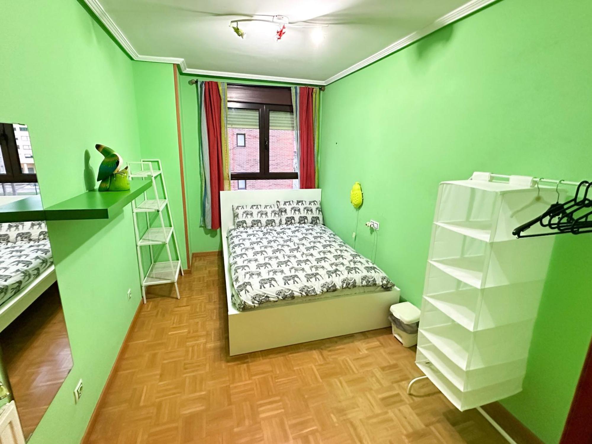 Apartamento 3 Large Modern Flat With Private Parking