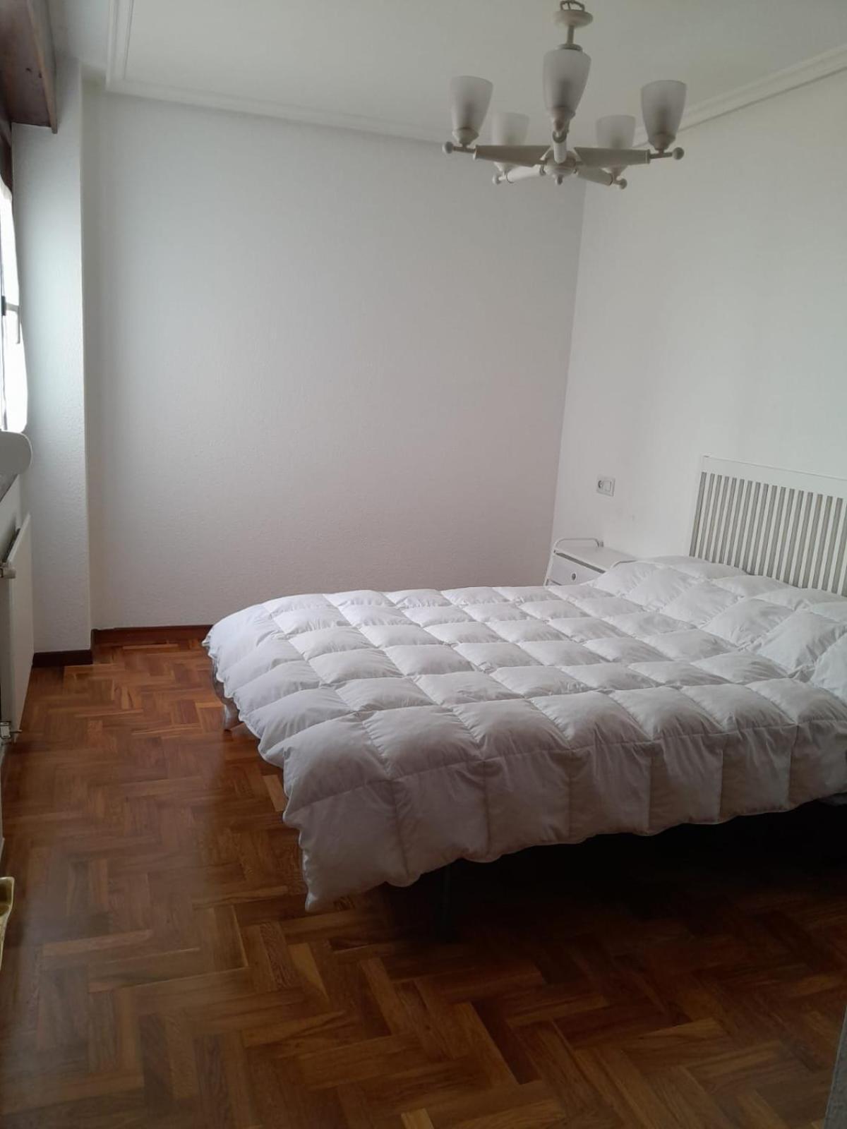 656A Apartamento En Oviedo Apartamento *