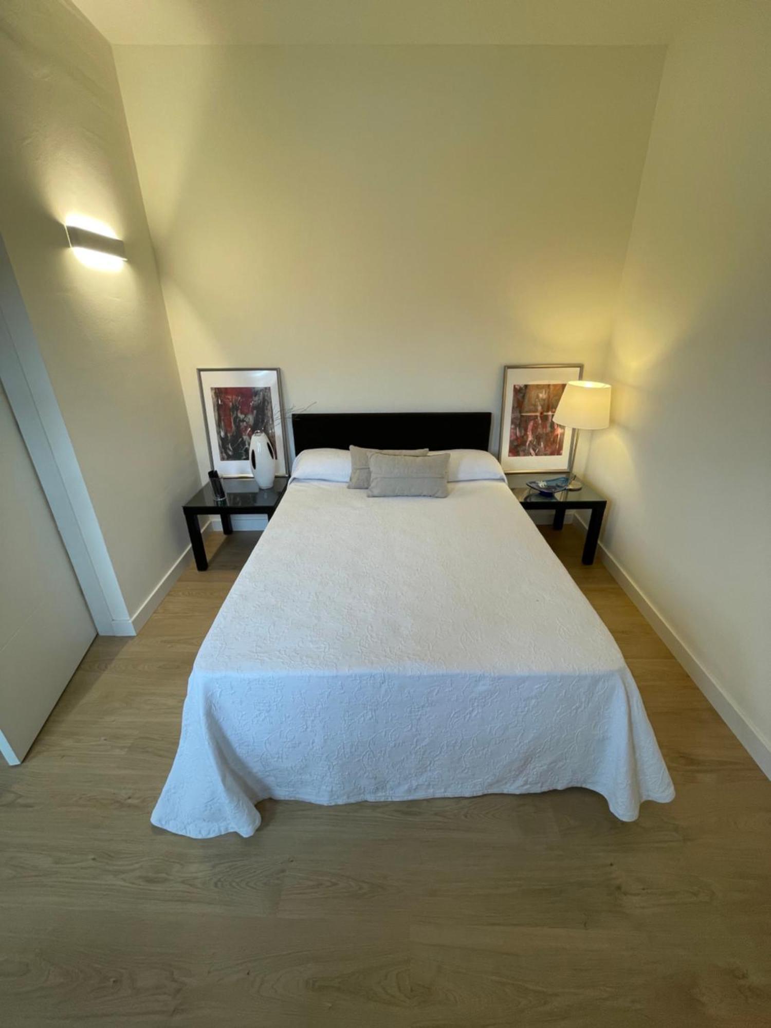 Unique Duplex Penthouse For 4 At Medieval Quarter Apartamento