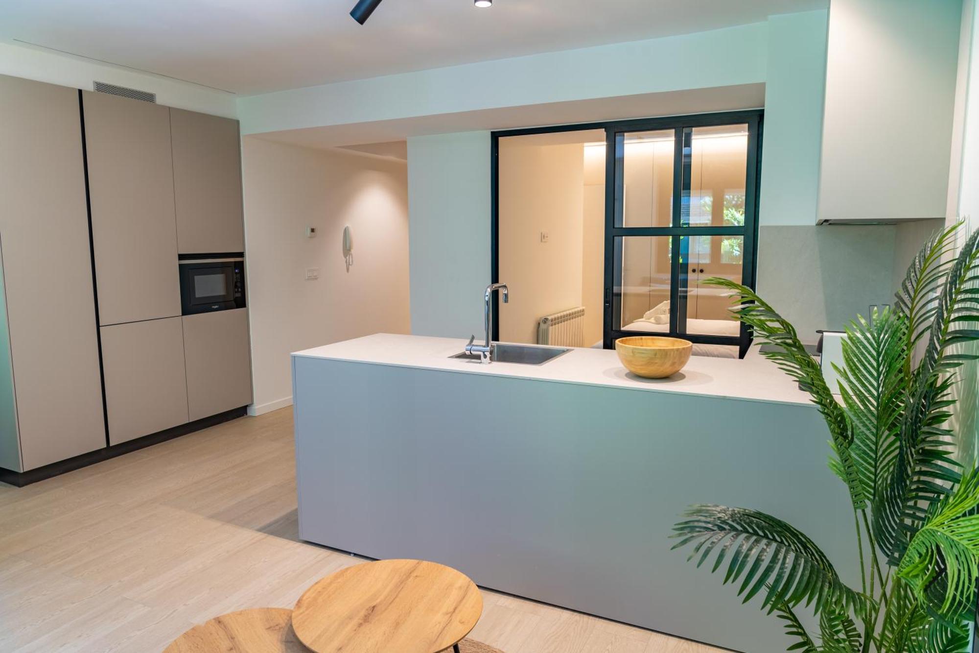 Centro By Renthas Apartment *