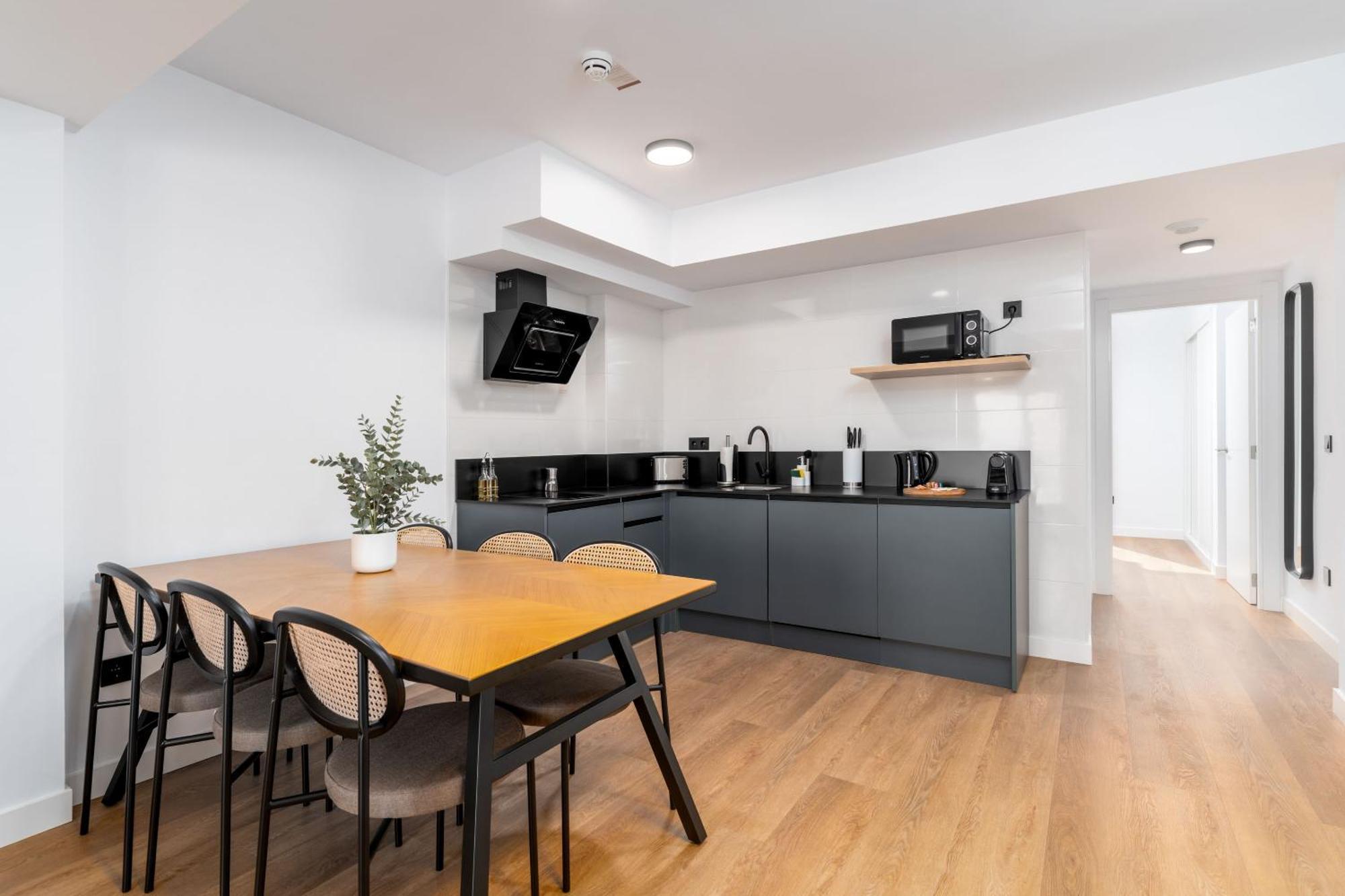 Apartment Limehome Calle Postigo Bajo