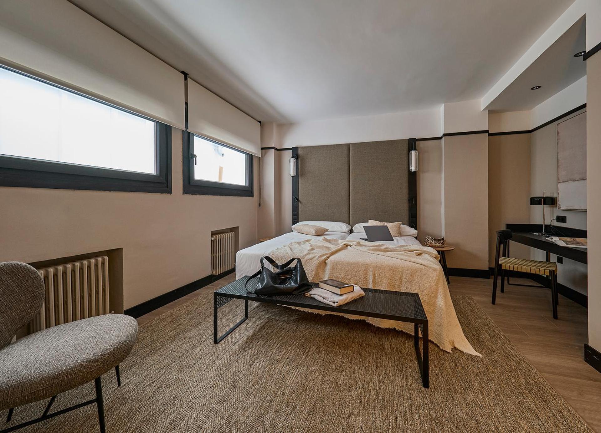 B48 Opera Hotel