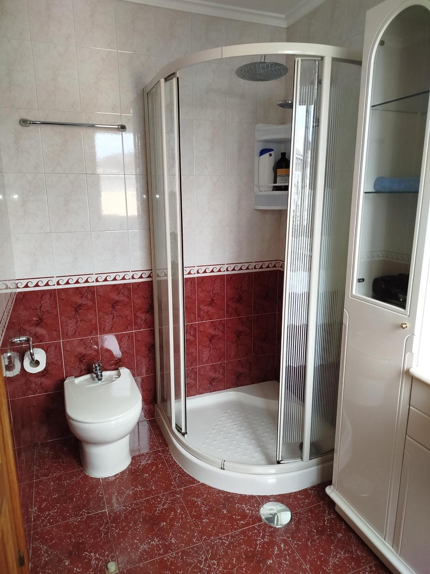 Habitación en casa particular Alberto Astur Privadas Màs Cocina Compartida Oviedo