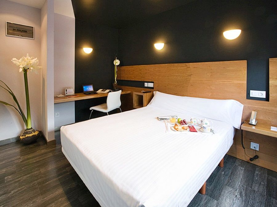 Exe El Magistral Hotel 3*