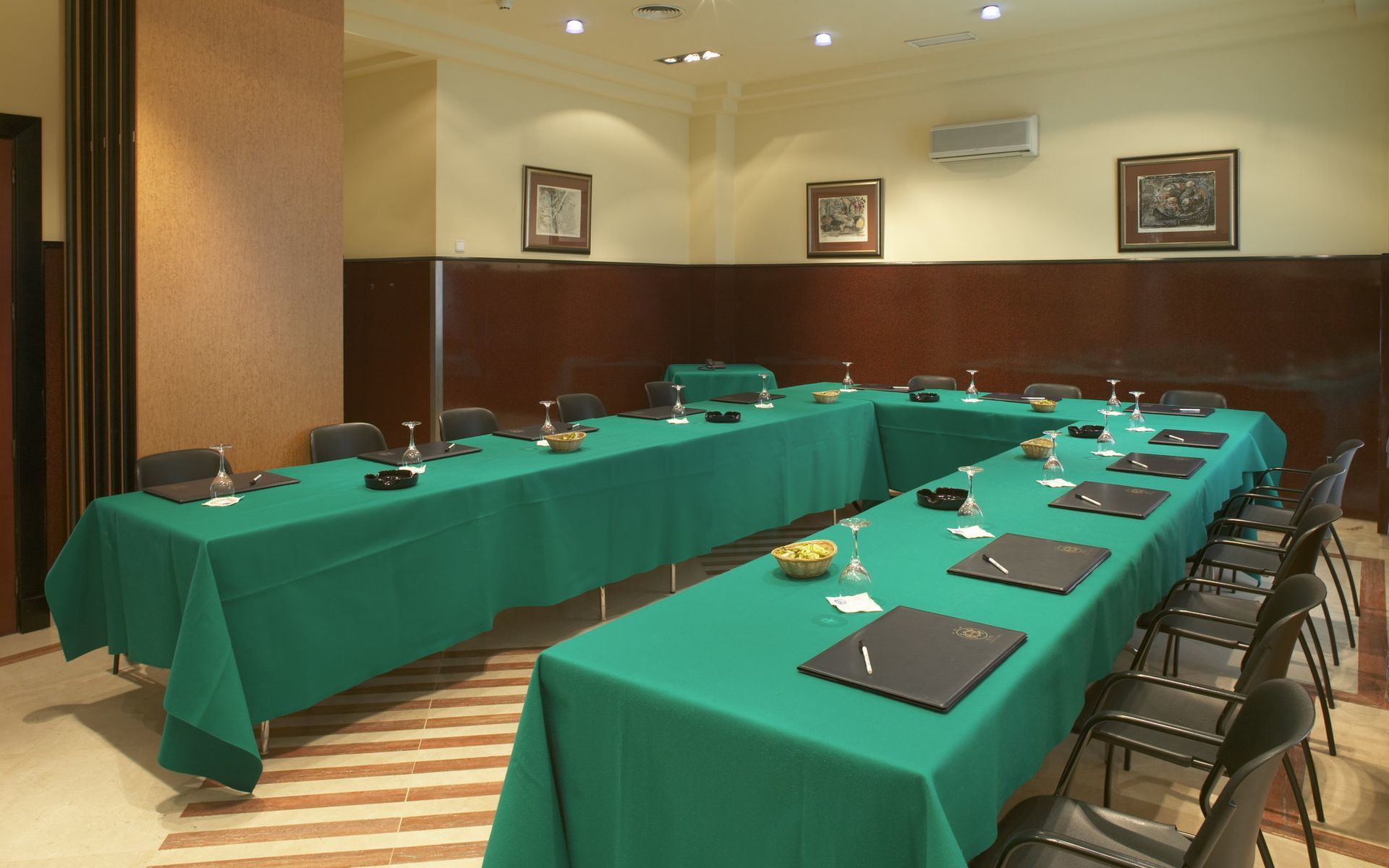 Hotel Sercotel Ciudad De 4*