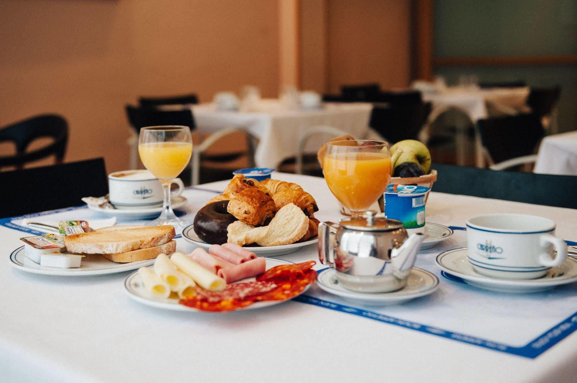 Carreno Hotel